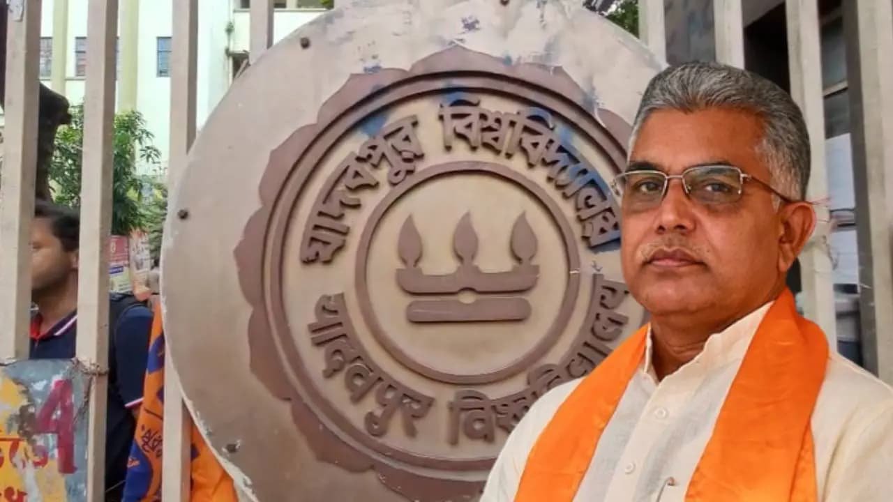 যাদবপুরে অশান্তি নিয়ে দিলীপের কড়া বার্তা, দেশবিরোধী স্লোগান উঠলে ফের ‘সার্জিক্যাল স্ট্রাইক’-এর হুঁশিয়ারি